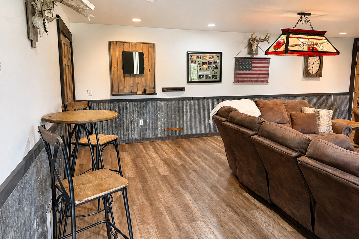 Dartboard and bar seating gives your group even more room to spread out, relax, enjoy drinks, watch TV, and spend quality time together during your stay.