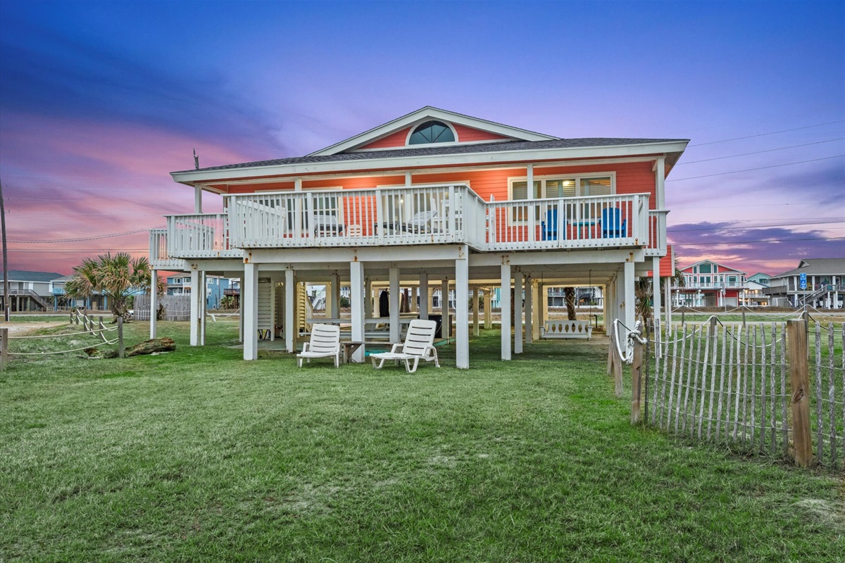 bc39b42e5c0f4b5a92f1f74000562d05 Large | Beachhouse | Texas | TX | Vacation Homes | Galveston | Crystal Beach | Kokomo | Breezy Days | Beachfront Elegance | Sunrise Serenity | Southern Sands Property Management, LLC