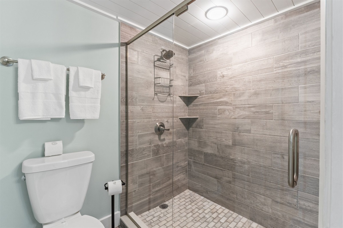 Bedroom 2 Ensuite Bathroom