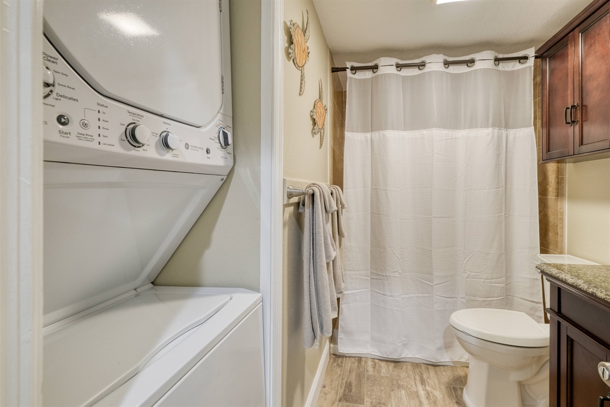Washer and dyer in condo for guest to use during stay