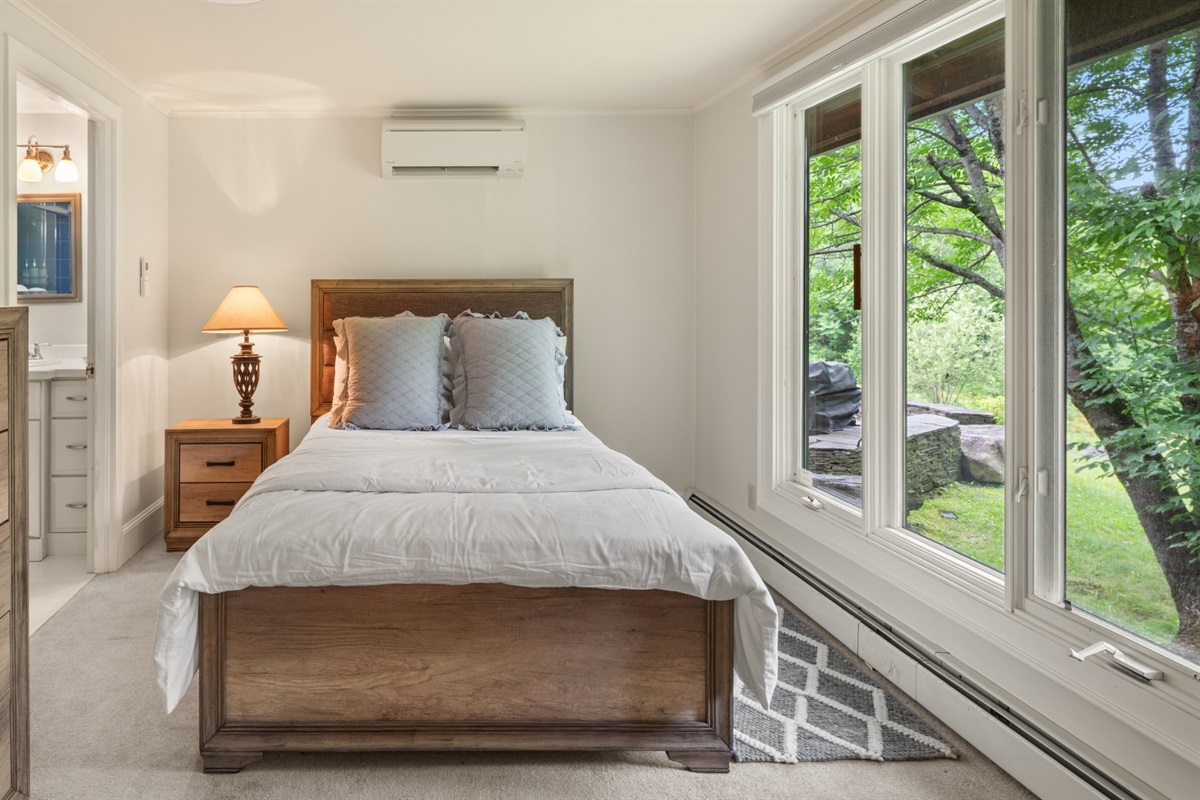 Guest Bdrm Dbl Queen