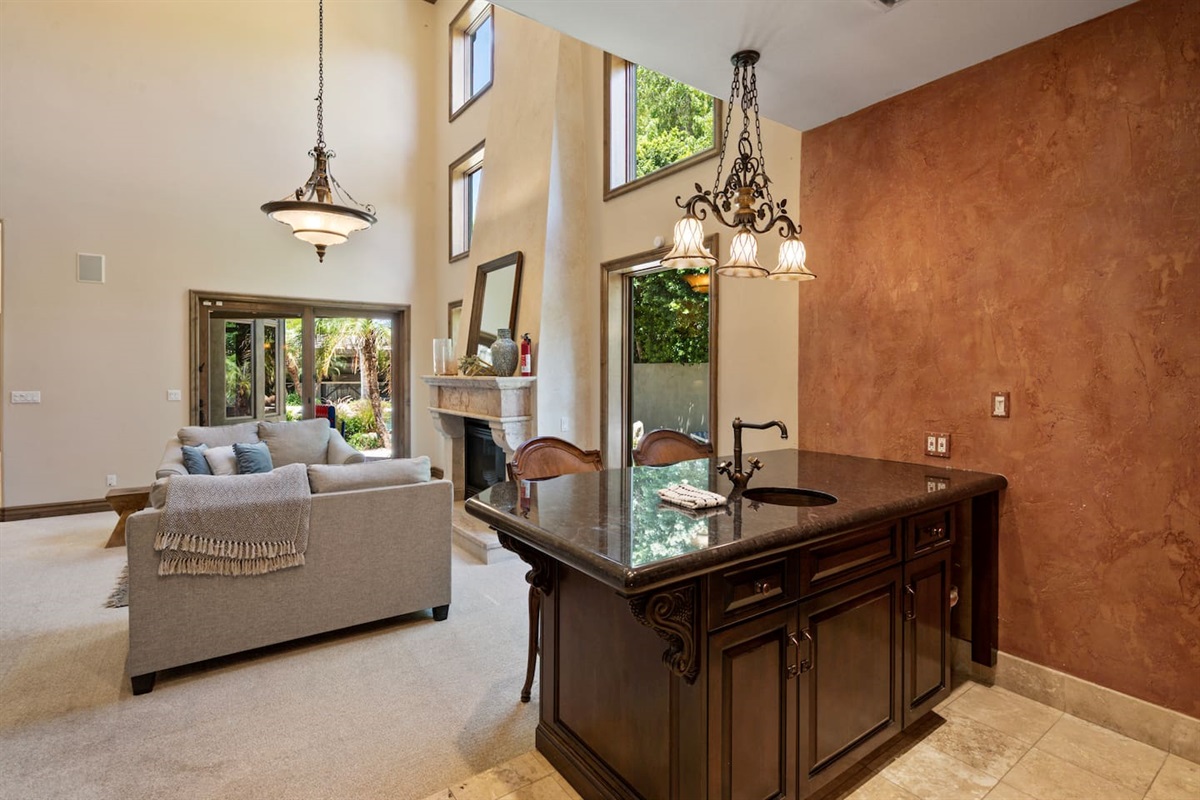 7BR+ Bonus Room Phoenician Mansion w/ Hot Tub&Pool-Heat Avail! — 7BR+Bonus Room Phoenician Estate • Heated Pool + Hot Tub, Phoenix, Arizona — photo 49
