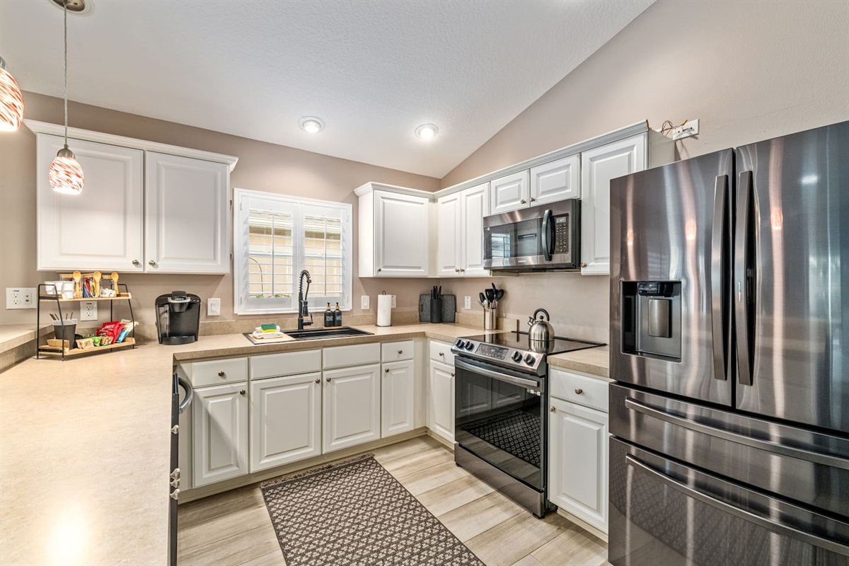 Large and well-equipped kitchen with new modern appliances for preparing meals, making your morning coffee or just getting a snack!
