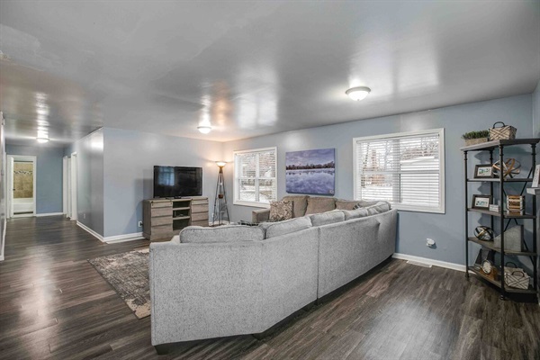 Newly Updated Smart Home 1 mile from ND & Eddy St, photo 6