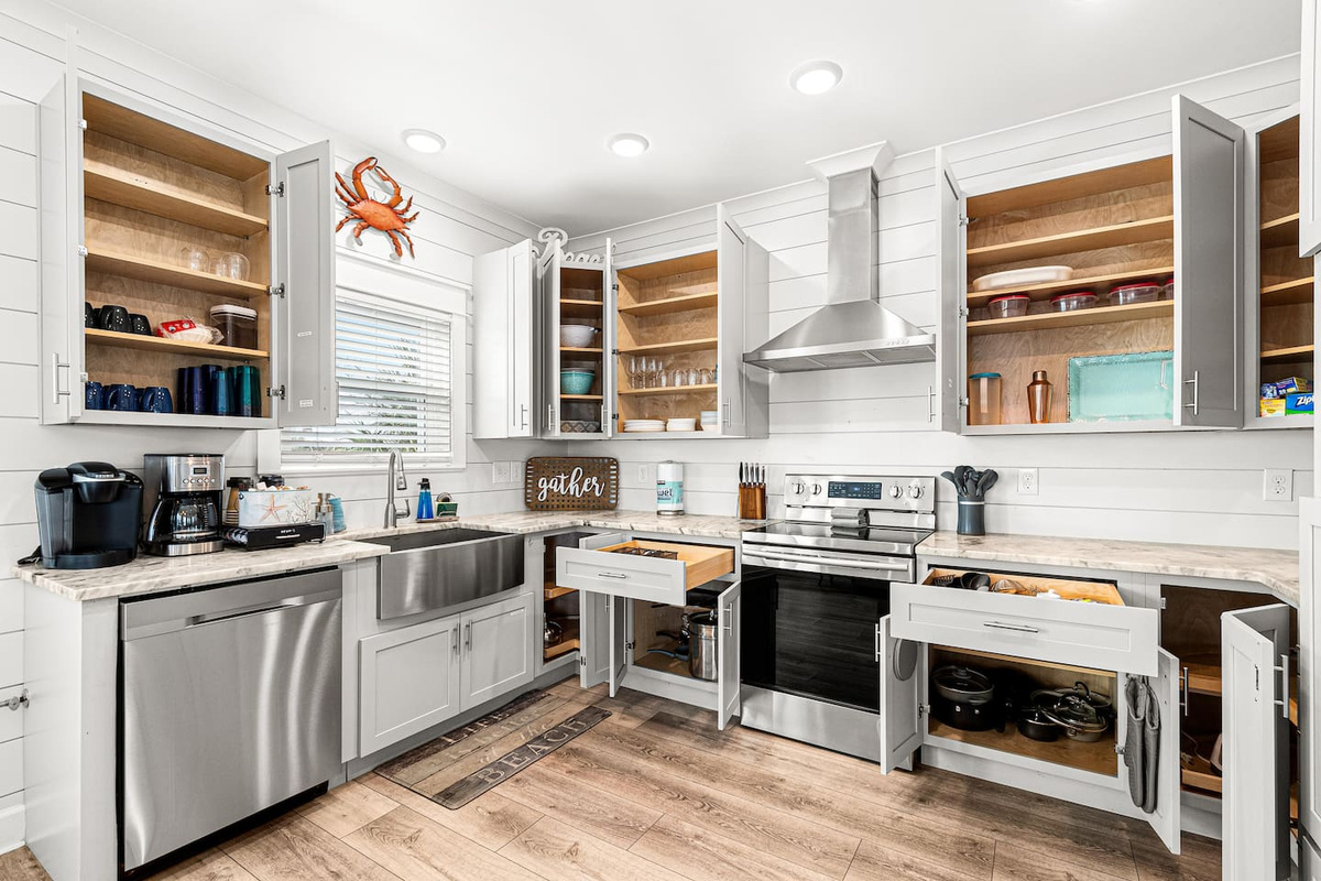 Plenty of storage for your food and supplies plus an additional ice-maker to keep your ice chests fully stocked.