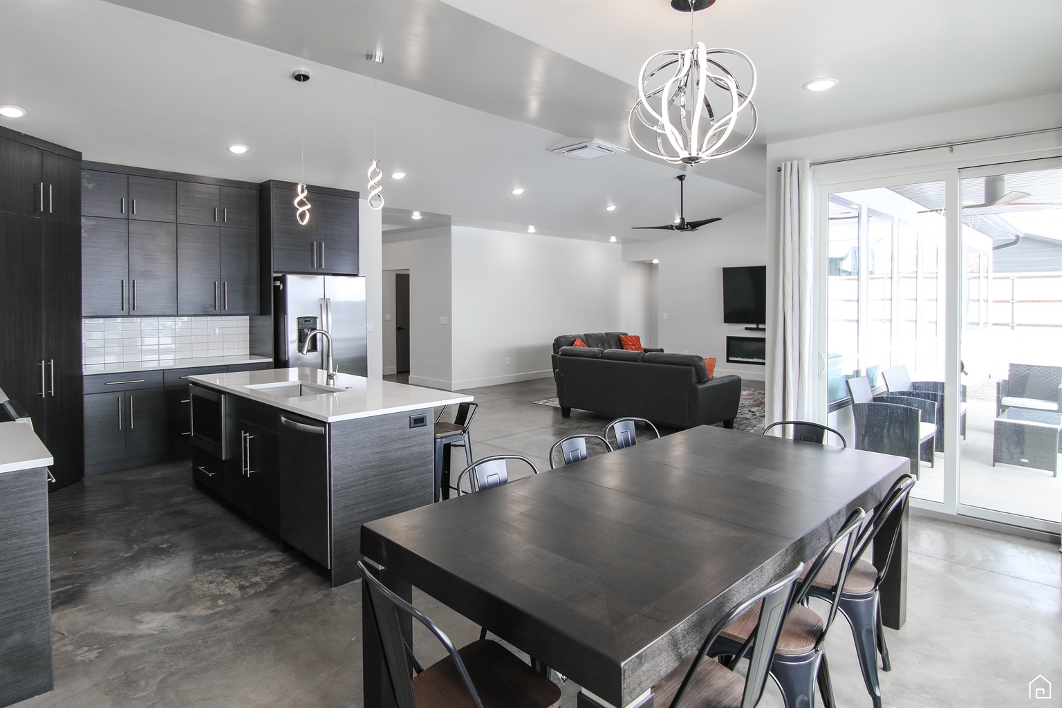 Dining Room/Kitchen area