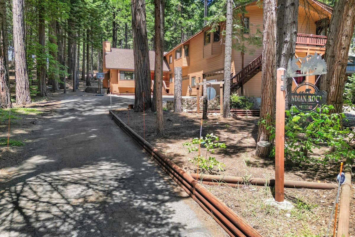 Flat Driveway with Ample Parking (Easy Access in Winter!)