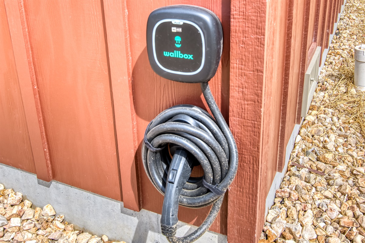 Have an electric vehicle? We have charging stations on the 11 lodges that are waterfront in Trophy Run