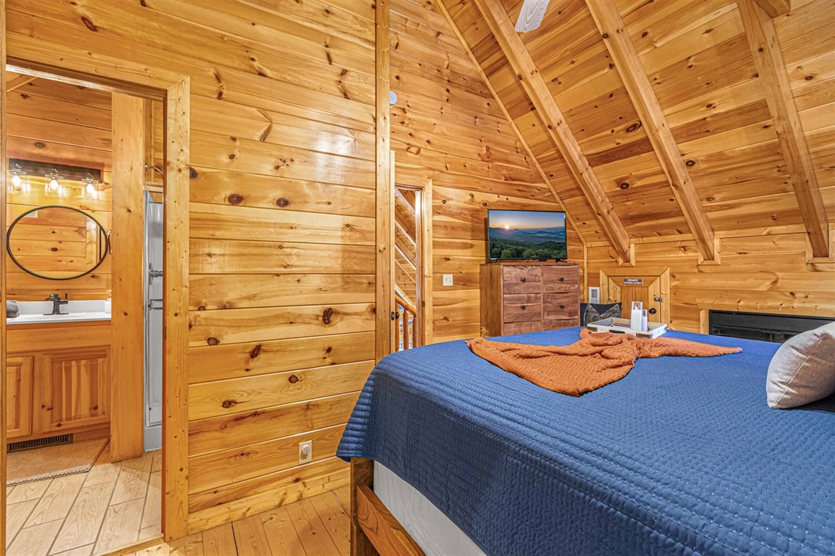 EnSuite bathroom in master loft, ROKU tv