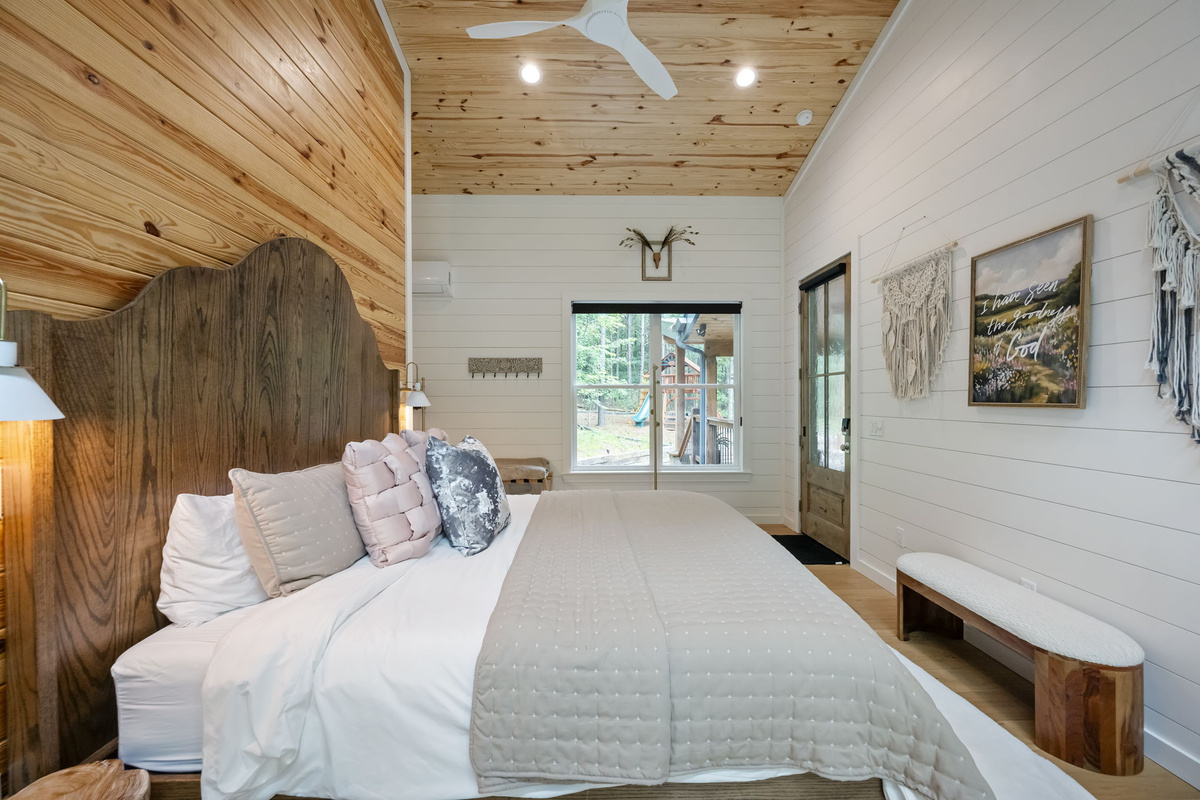 The detached casita features a private king suite with its own attached bathroom, creating a peaceful retreat with the ultimate in comfort, separation, and privacy.