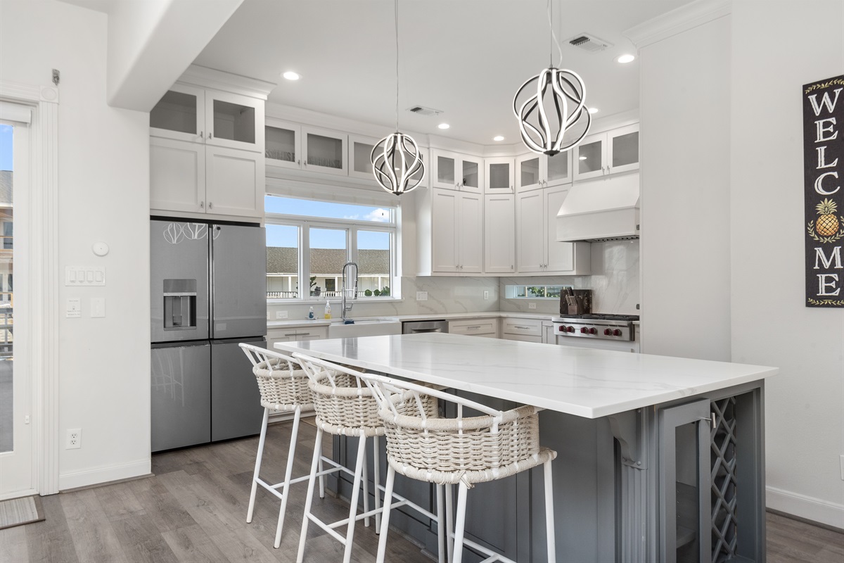 bc80949b92344cf68cee96bb2a94685c Large | Beachhouse | Texas | TX | Vacation Homes | Galveston | Crystal Beach | Kokomo | Breezy Days | Beachfront Elegance | Sunrise Serenity | Southern Sands Property Management, LLC