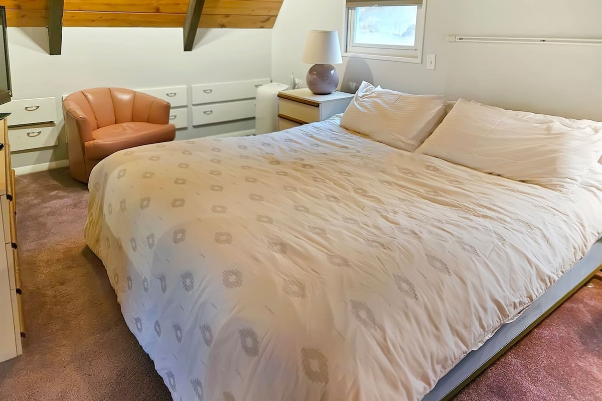 Enjoy the comfort of the king size bed in the Master Bedroom, after a long day on the ski slopes or the lake!