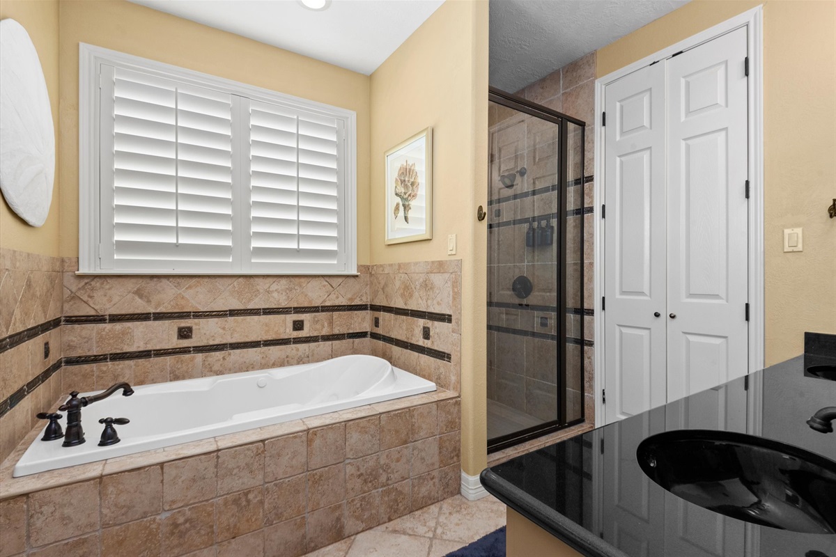 bc92545a780a4e149ec8889568f9a891 Large | Beachhouse | Texas | TX | Vacation Homes | Galveston | Crystal Beach | Kokomo | Breezy Days | Beachfront Elegance | Sunrise Serenity | Southern Sands Property Management, LLC
