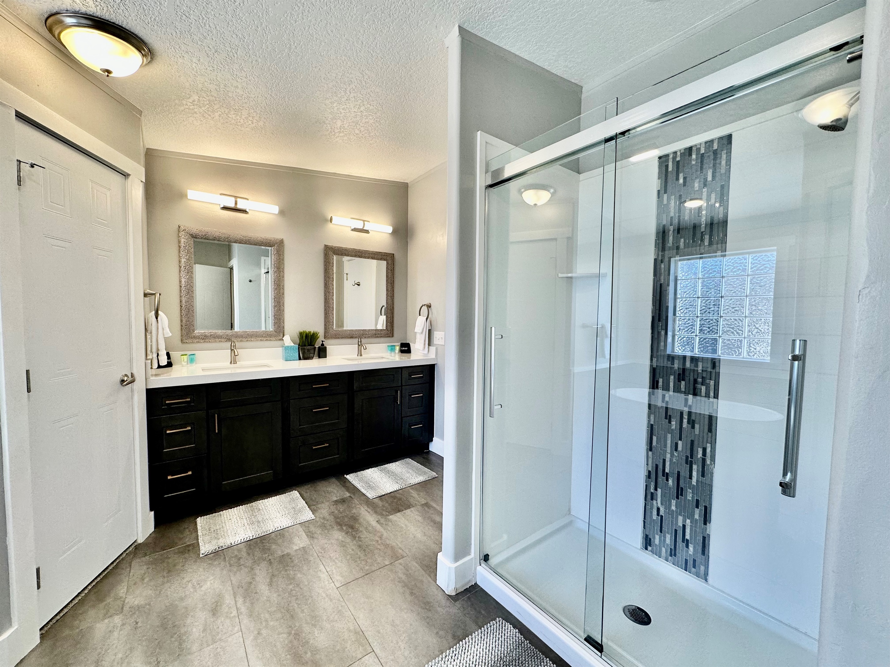 Guest Suite Bath