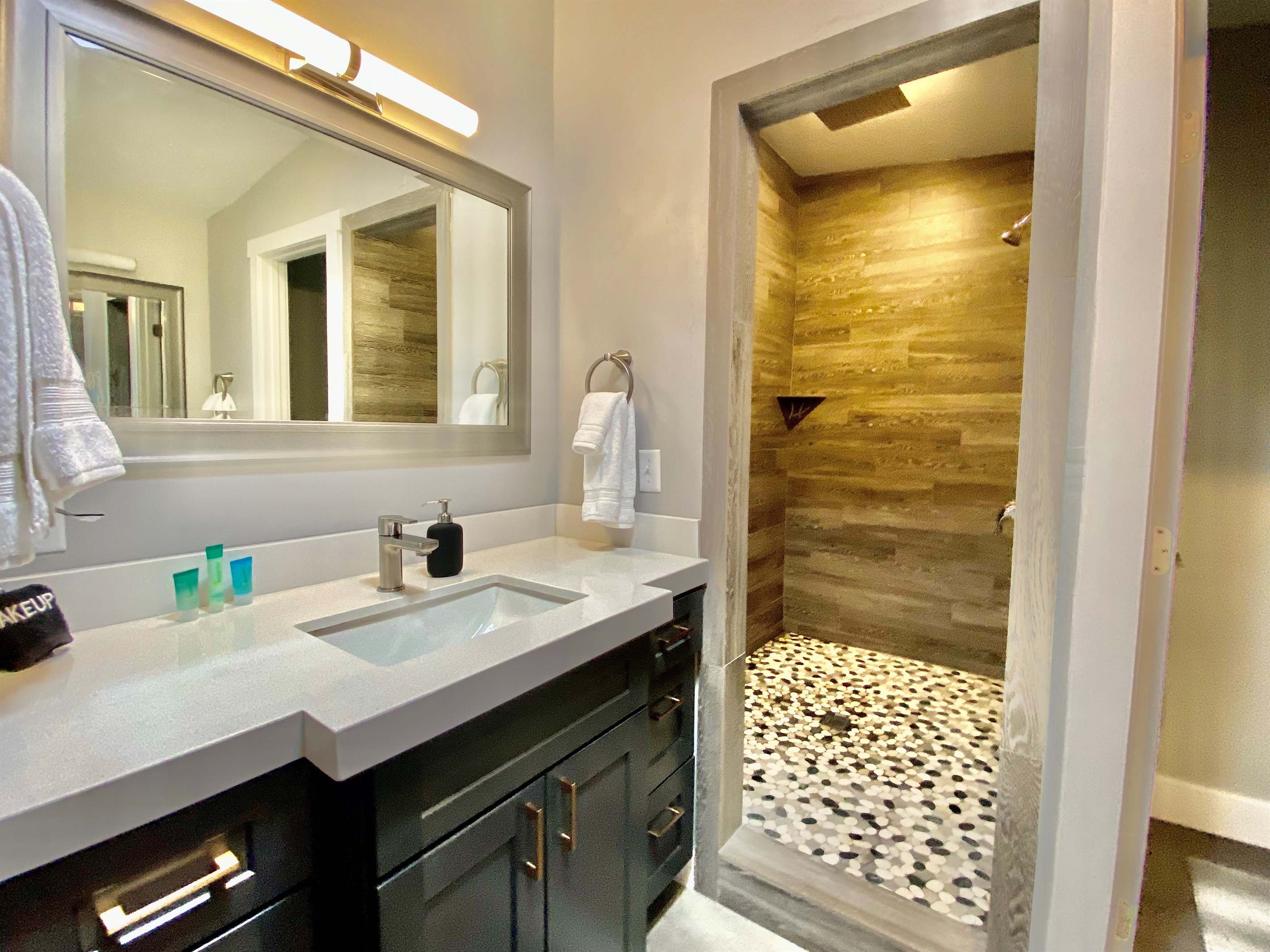 Guest Bath 2