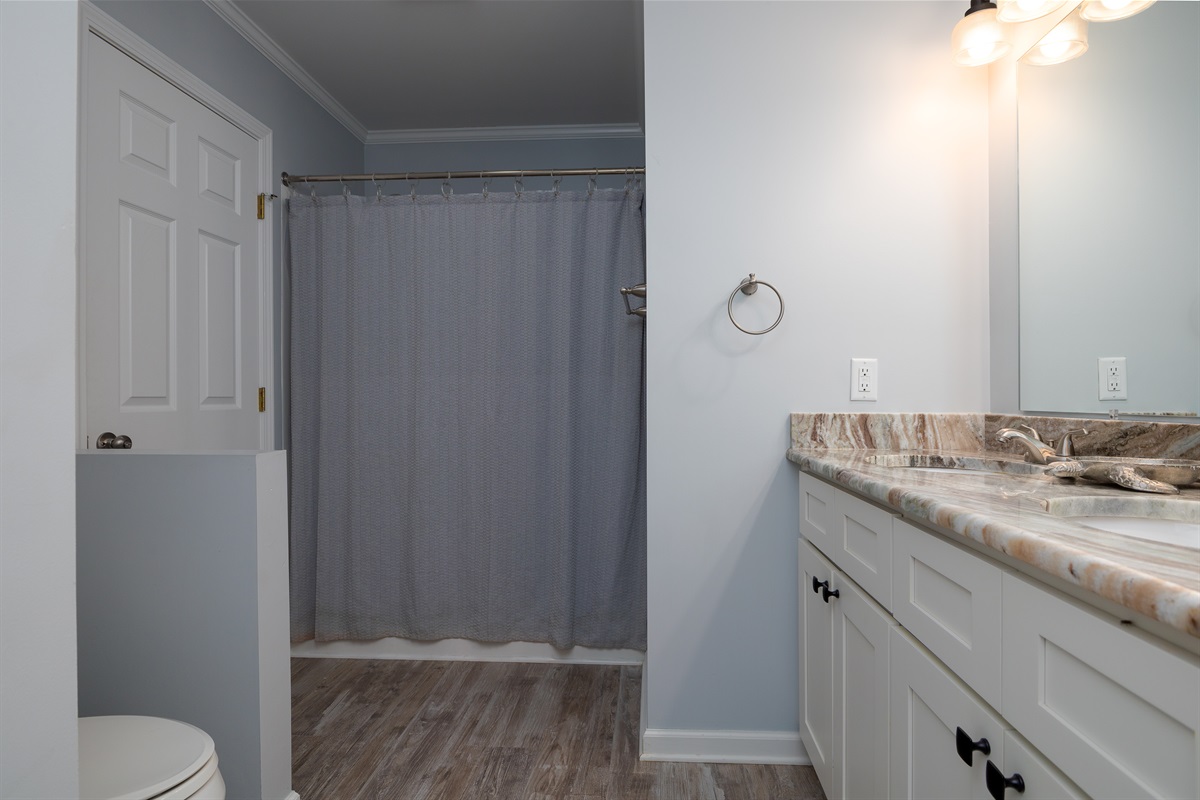 Elegance in every corner of this bathroom
