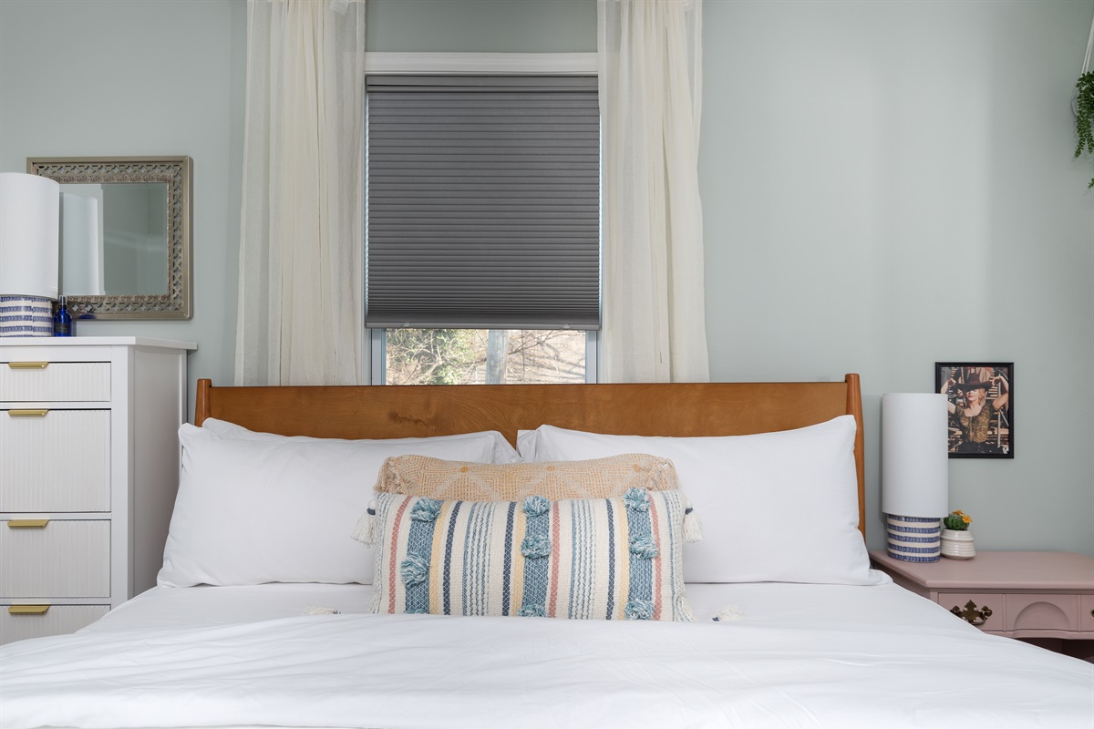 Comfortable living space & king bed.