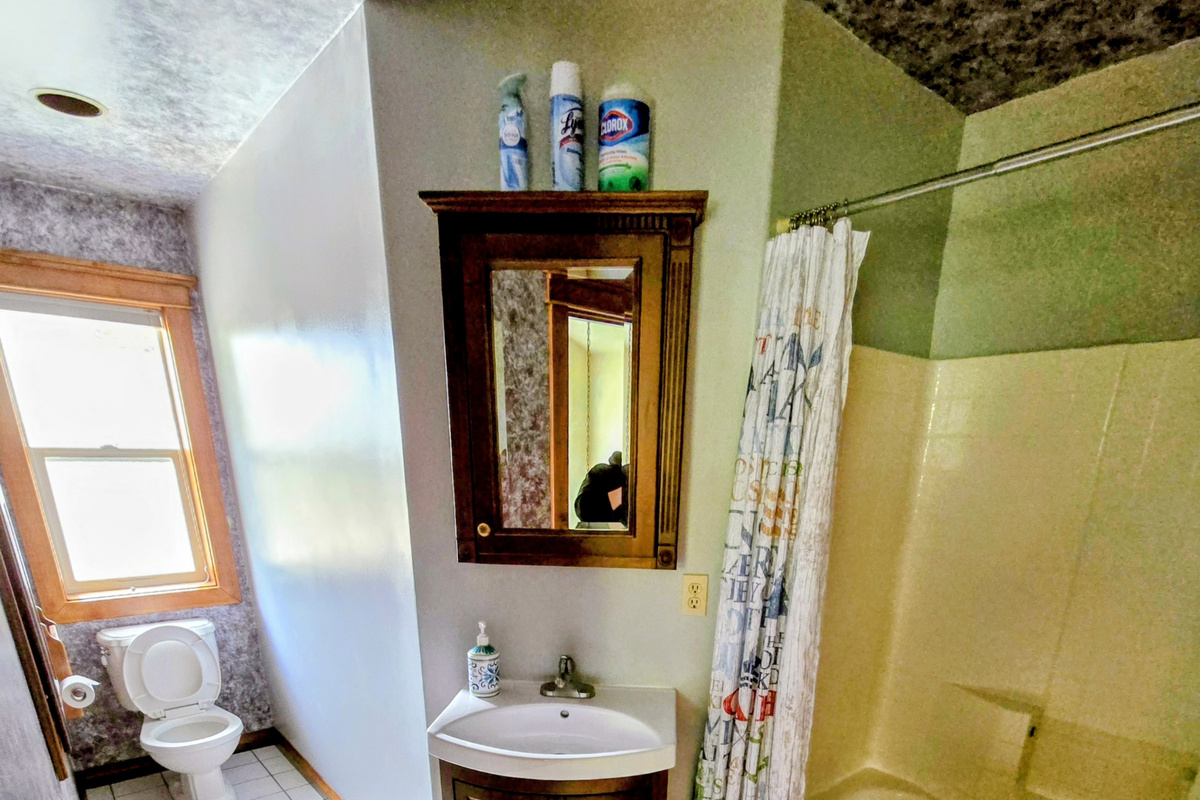 3rd full bathroom across from the loft twin beds