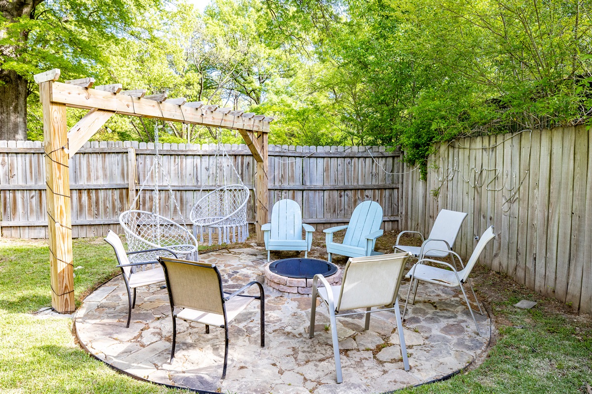 Fire pit w/firewood provided