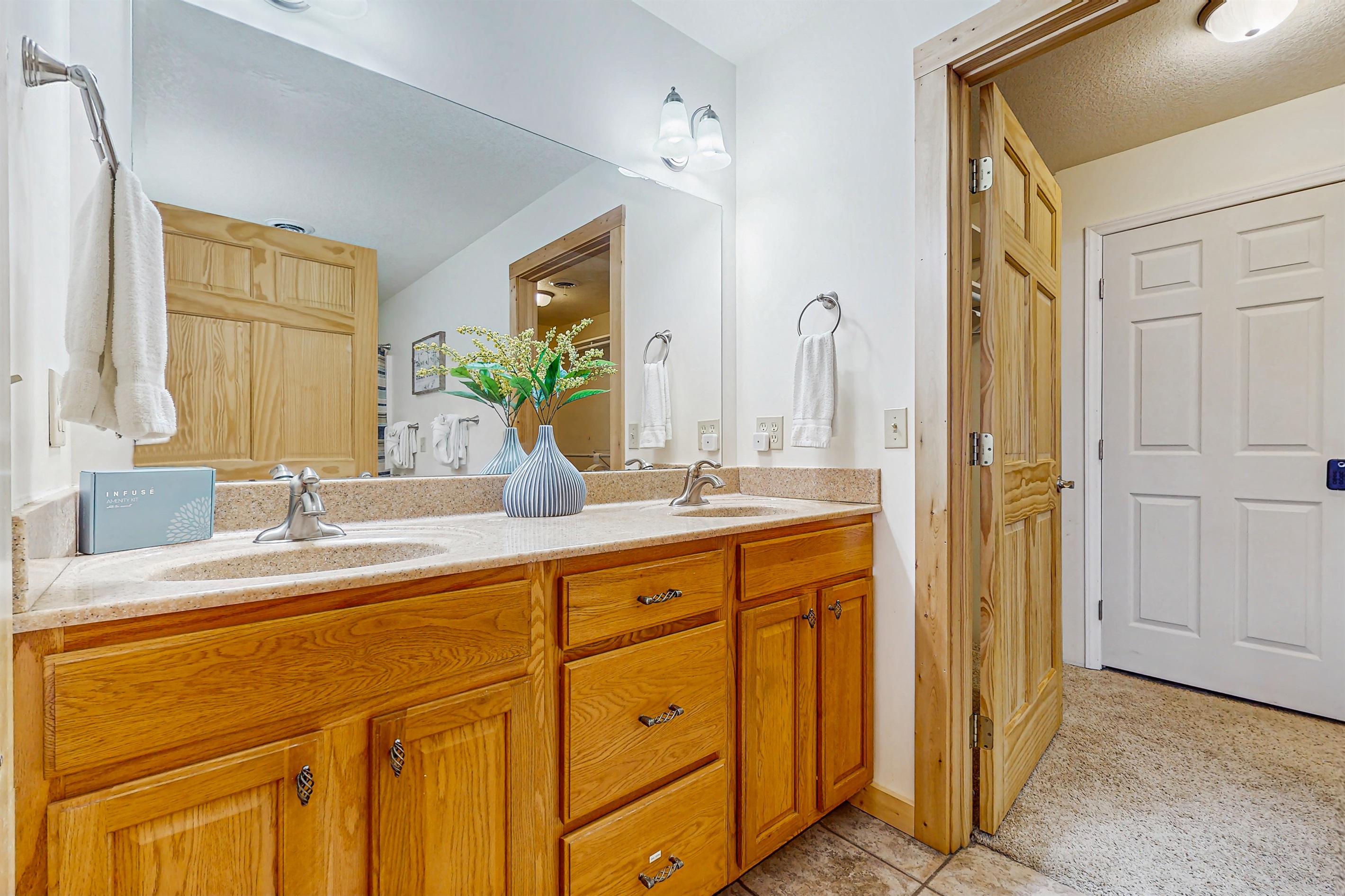 Spacious master bathroom, double vanity, walk in shower. 