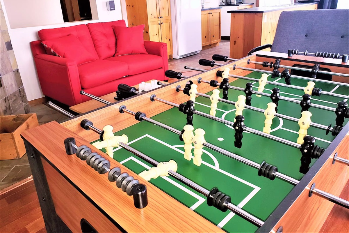 Table de babyfoot pour vous amuser entre les activités extérieures!