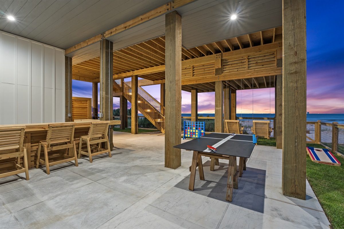 bcdebb6095ec4b62a1bb8c283ed804ca Large | Beachhouse | Texas | TX | Vacation Homes | Galveston | Crystal Beach | Kokomo | Breezy Days | Beachfront Elegance | Sunrise Serenity | Southern Sands Property Management, LLC