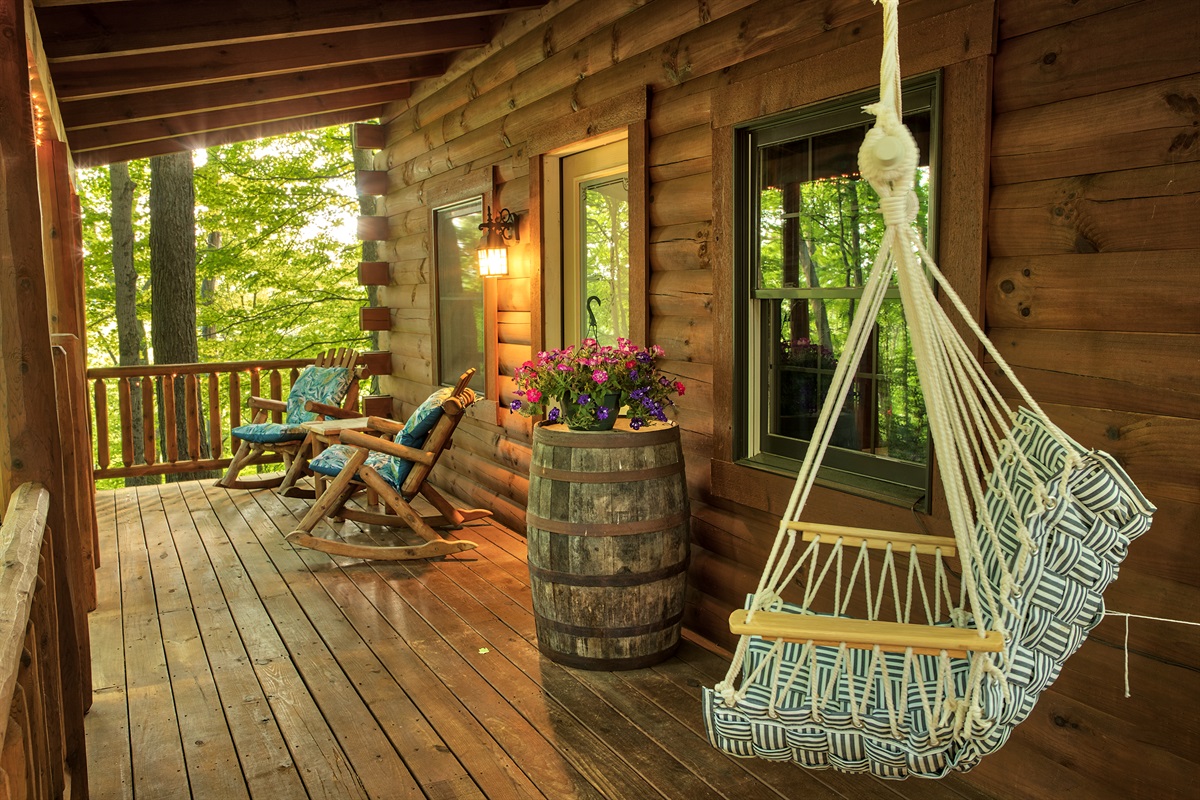Enjoy each other&rsquo;s company in the swinging hammock chairs or rocking chairs.
