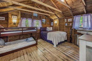 Queen bed and twin bunk bed