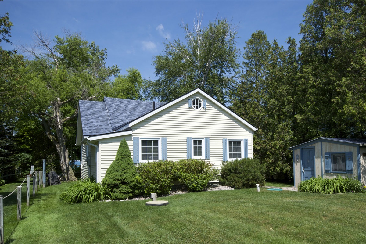 bd2d5f01b7b34d5cbd55608a3e32027c Large