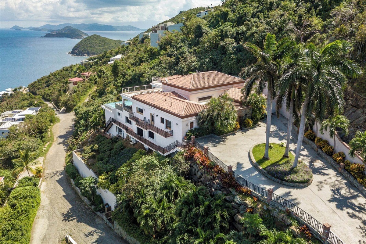 You can see the entrance to the second level apartment from this angle. This is where the 4th bedroom is located.