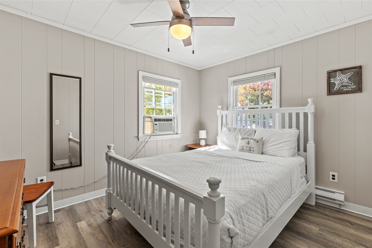 1st floor Queen bedroom #2