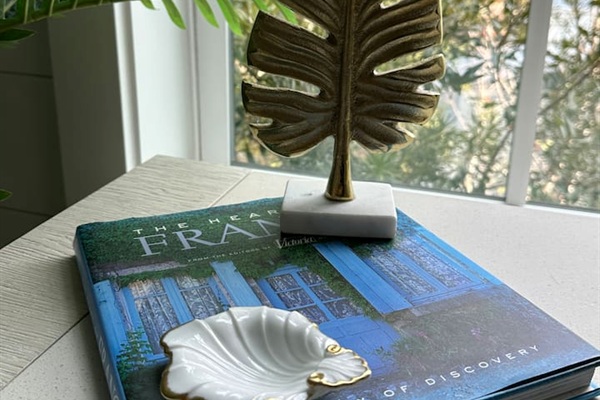 Spacious 2nd level king bedroom suite with full ensuite bathroom, tiled shower, dual vanity sinks, and newly remodeled outdoor shower.