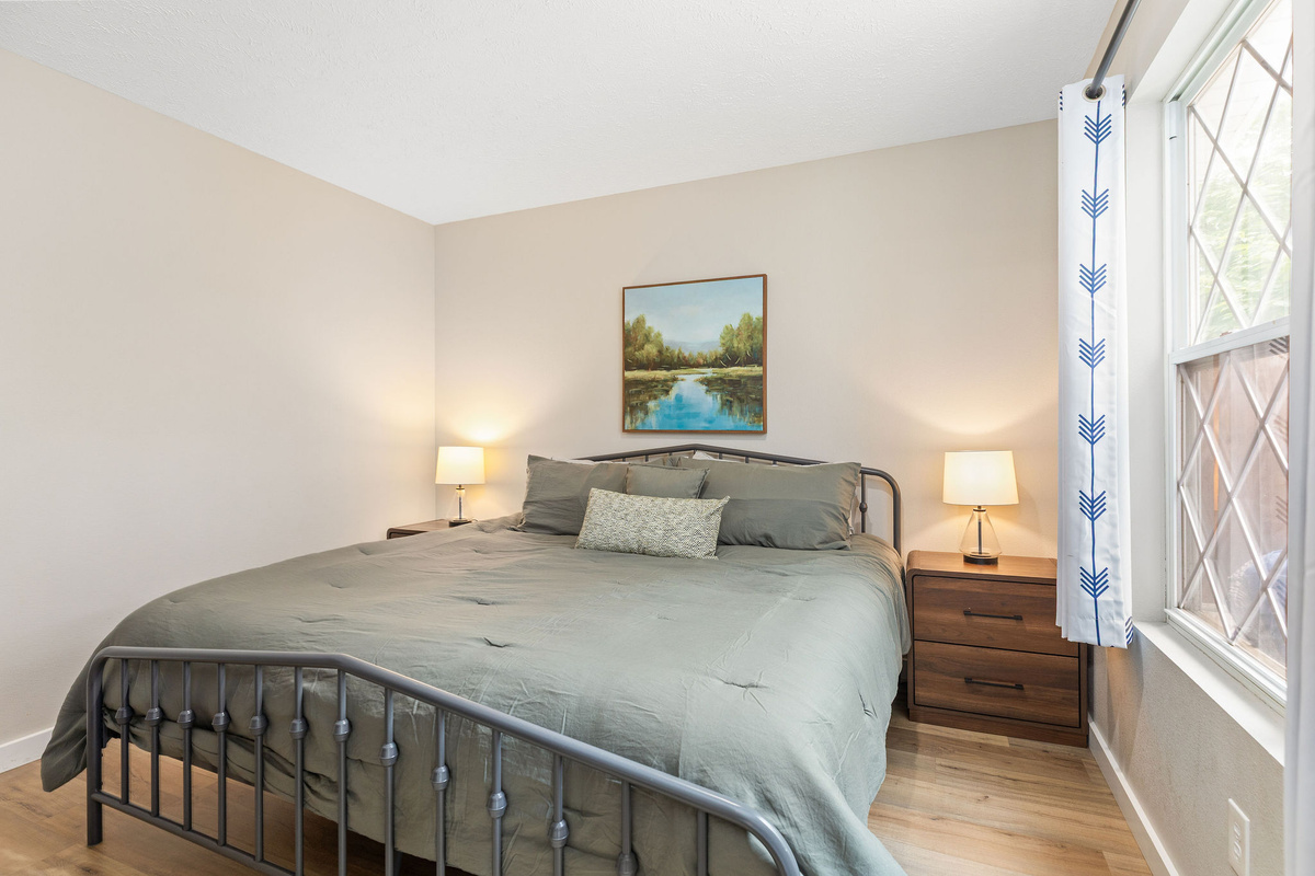 Upper level queen bedroom #4