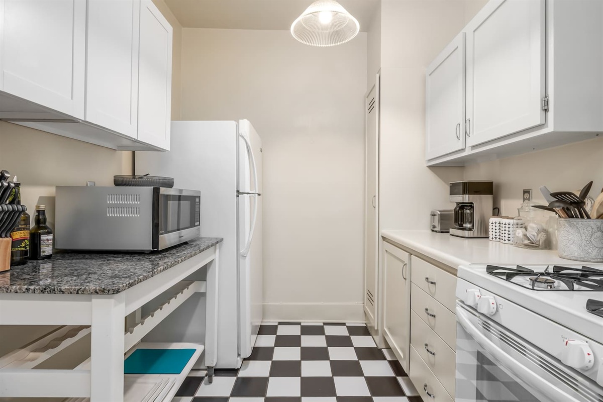 Kitchen, oven, microwave, fridge