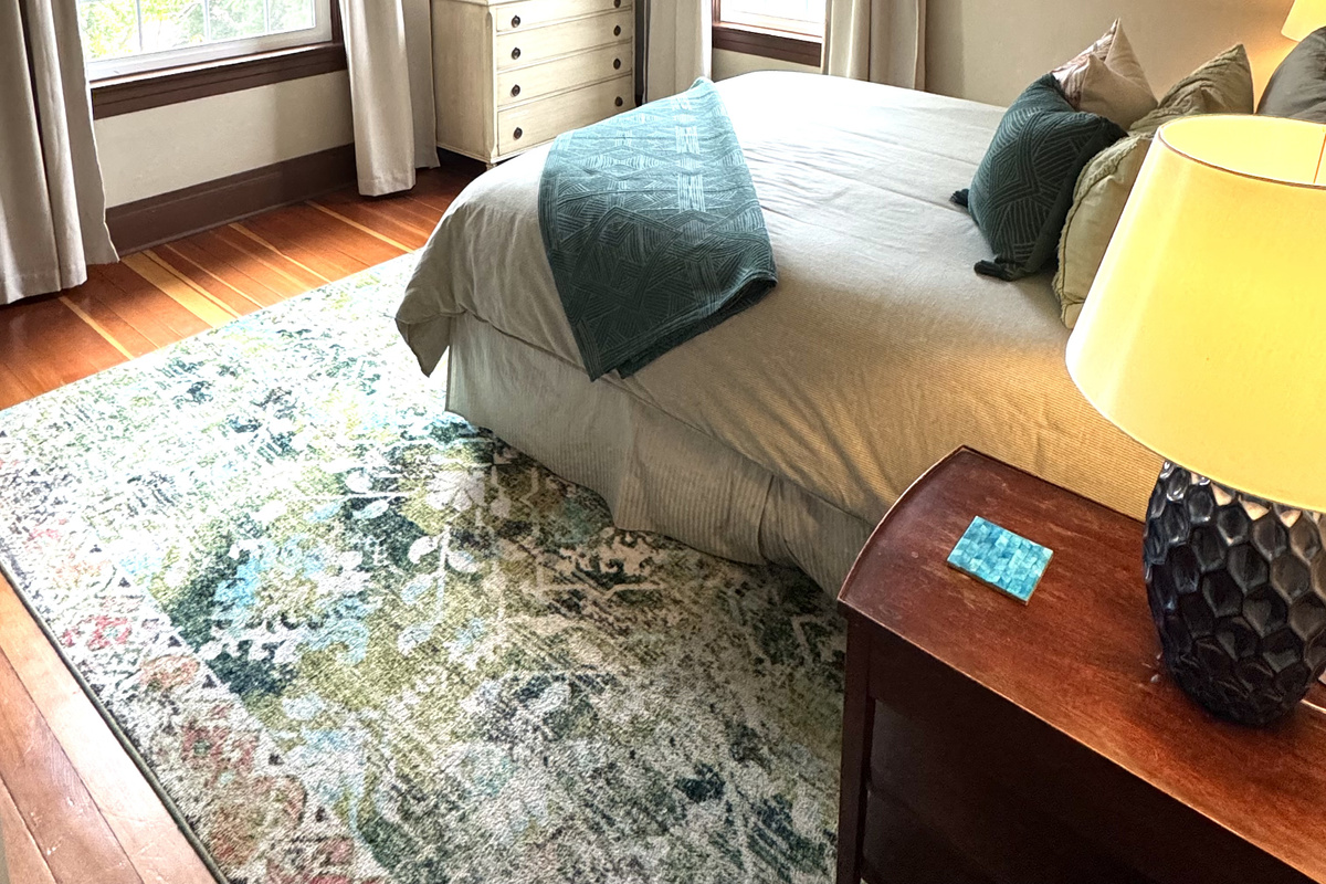 2nd Floor, Queen Bed