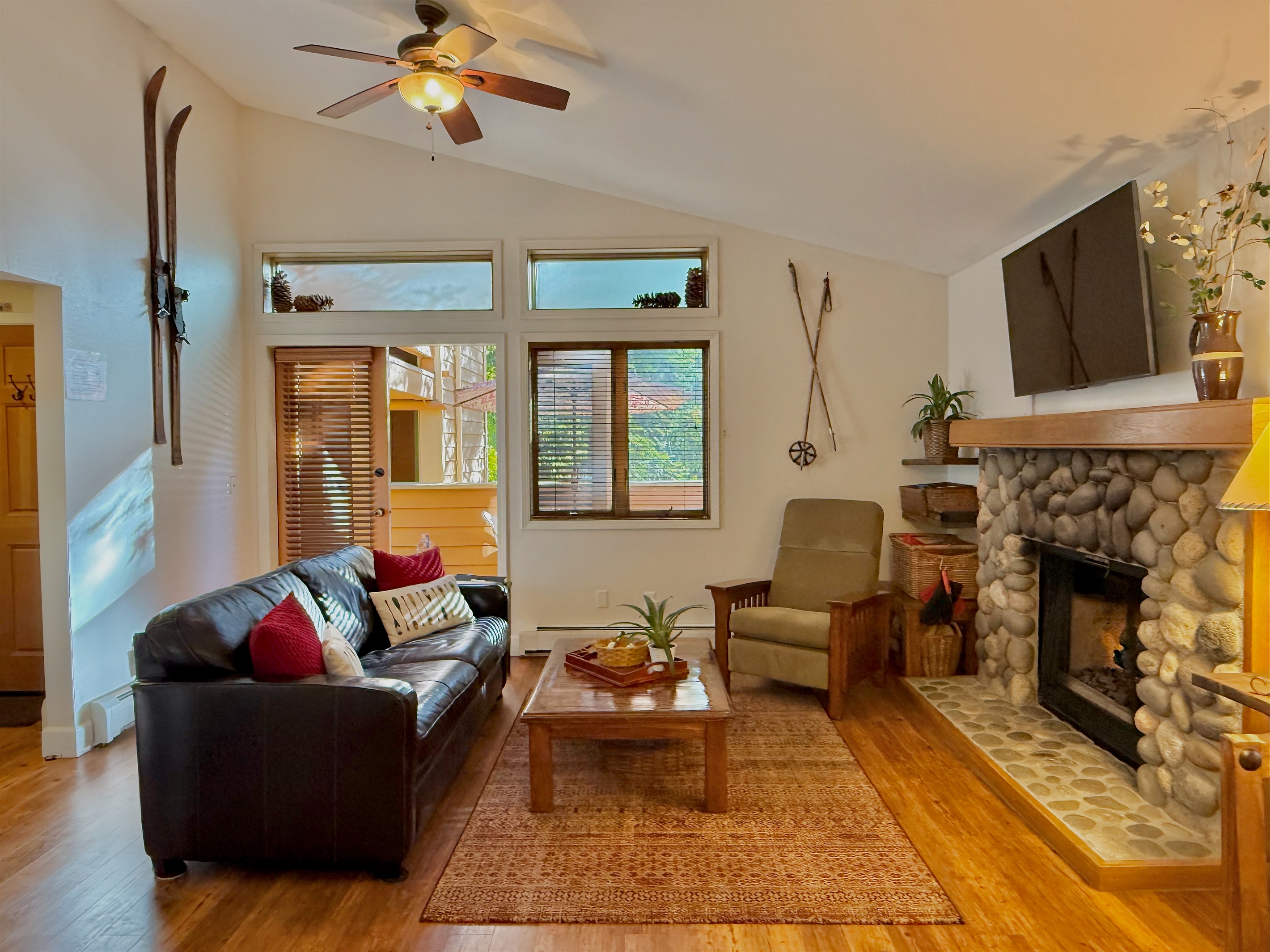 Cozy upstairs corner unit  nestled high in the Sierras near the shores of Incline Village’s private beaches. 