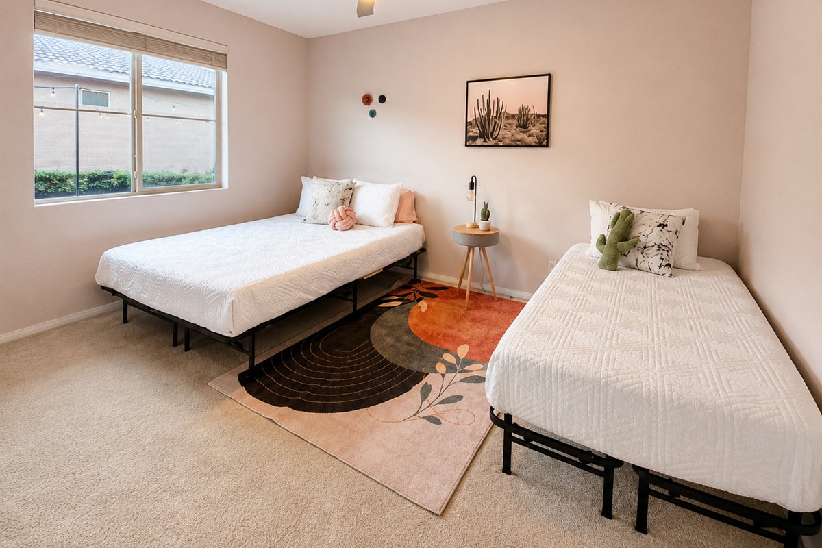 Queen and Twin - Sleeps 3