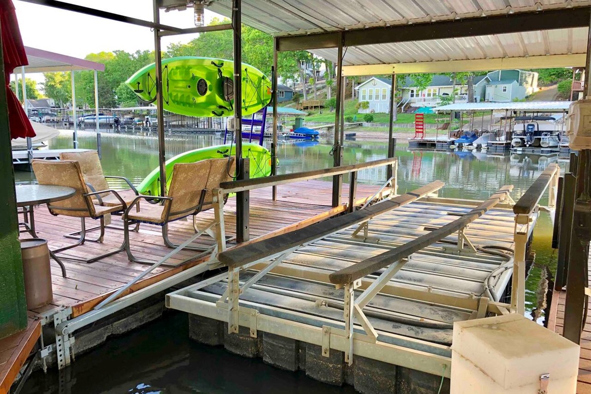 6000# Lift for 30’ boat