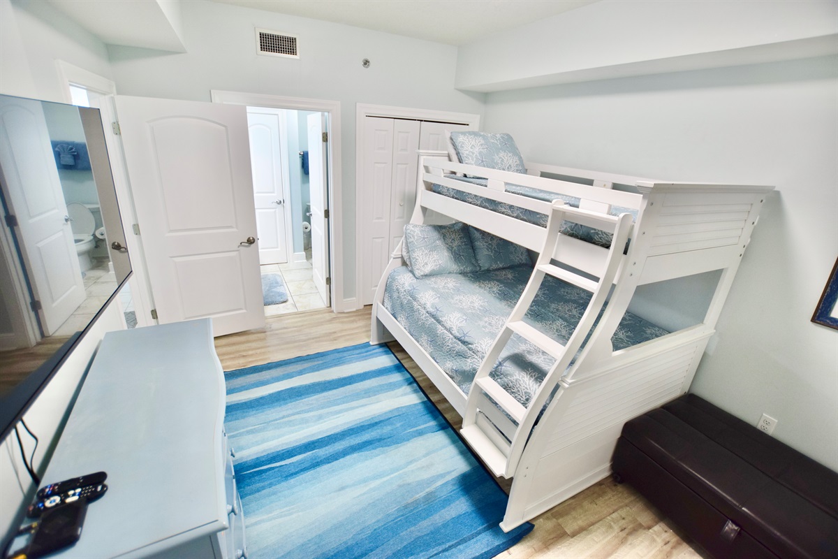 Azure #209: Bunk Room