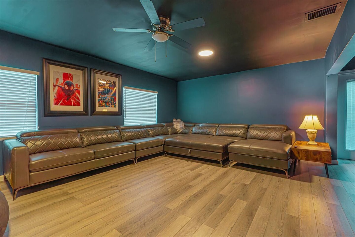 85-Inch Theater with Seating for 20
