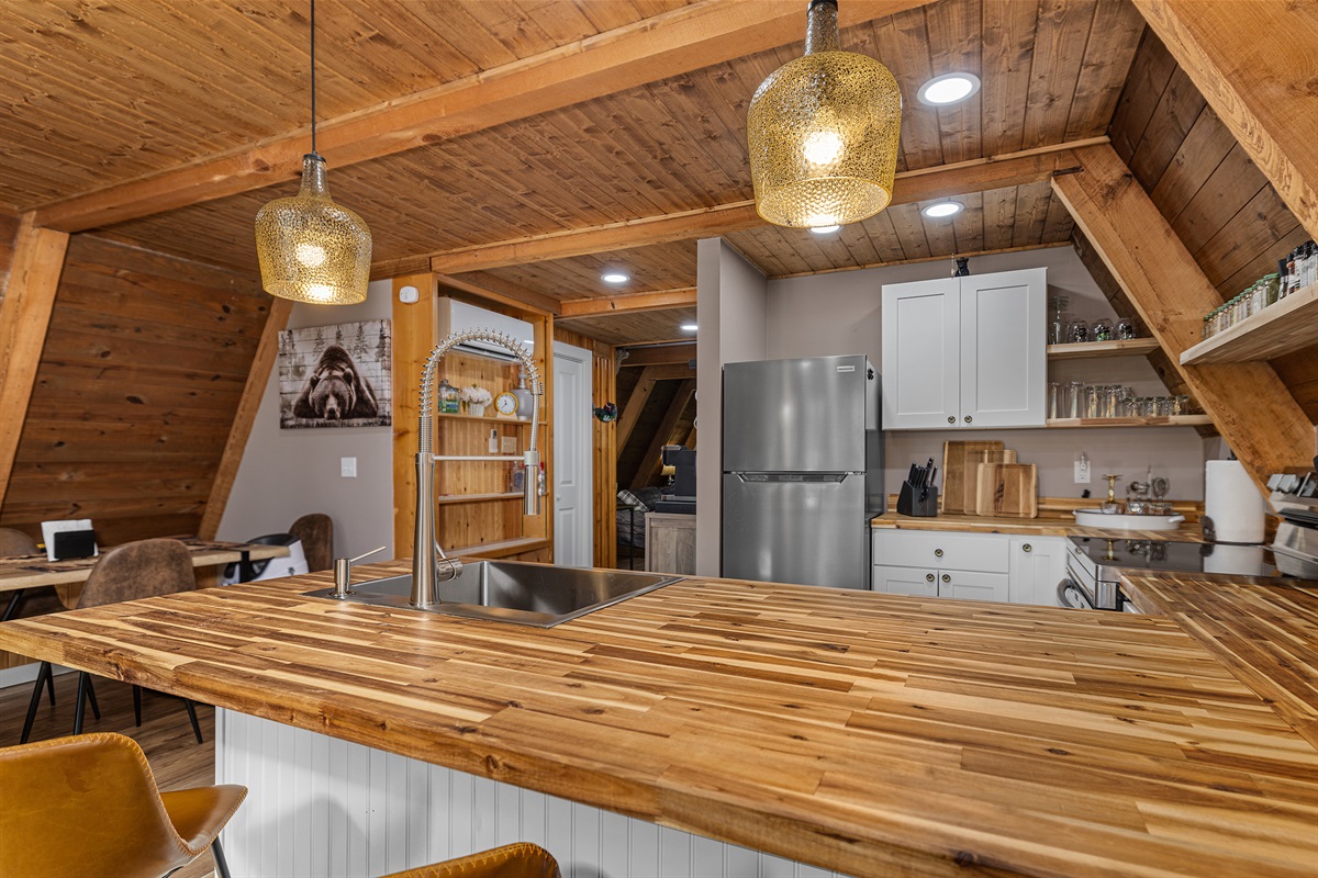 Prep and cook your best culinary creations in the fully equipped kitchen.
