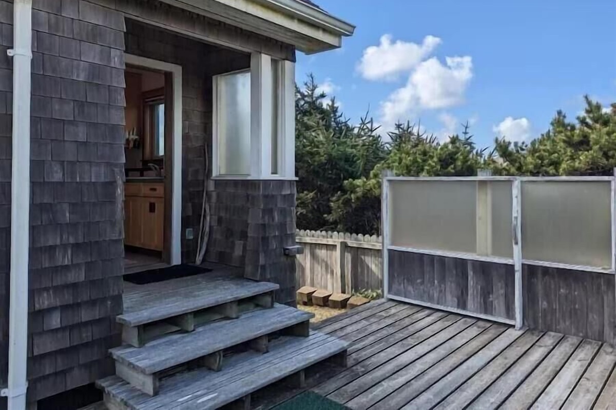 back deck off kitchen