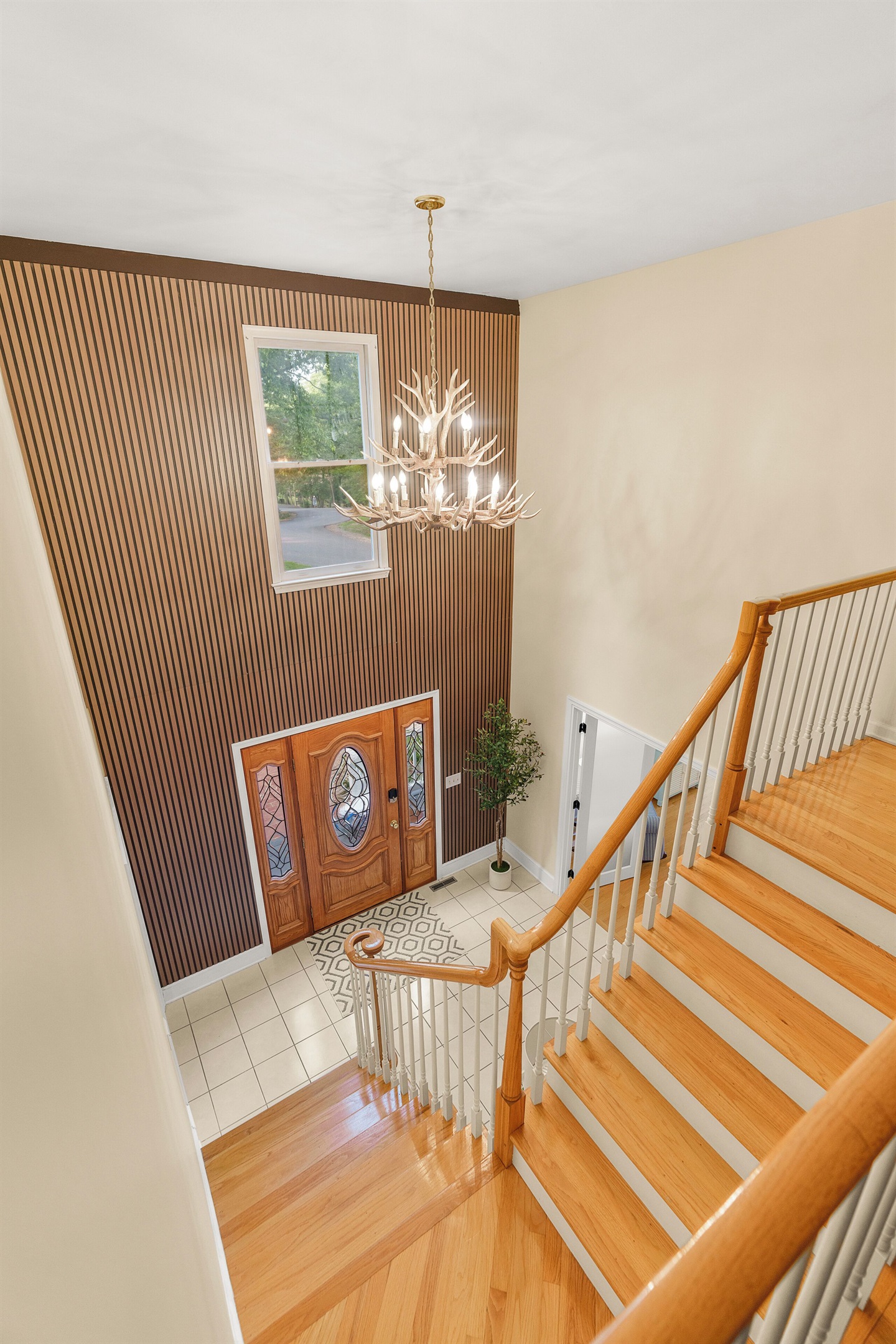 Entry foyer
