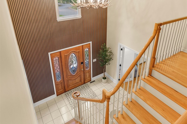 Entry foyer
