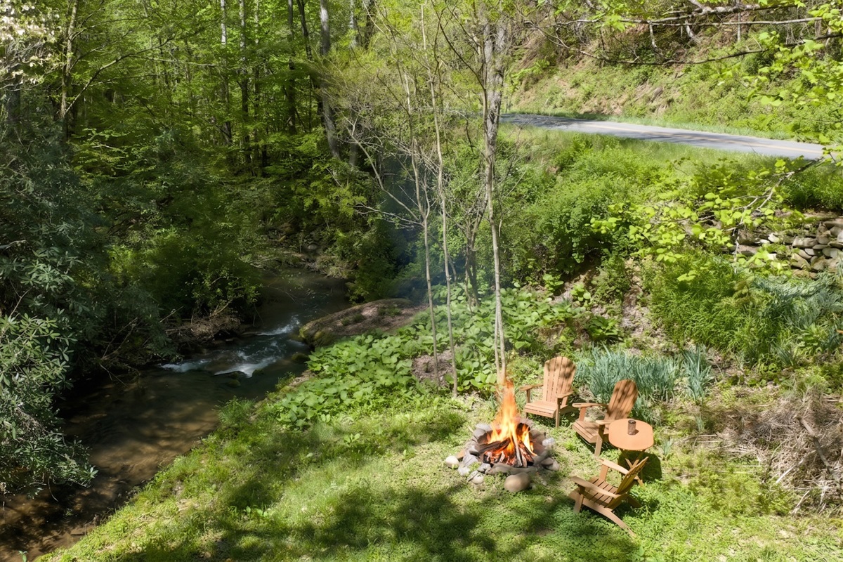 Creekside fire pit with the sounds of Yellow Creek in the background.