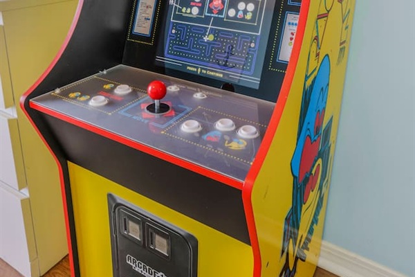 Gaming system with several classic games to choose from like PAC-MAN and Galaga!