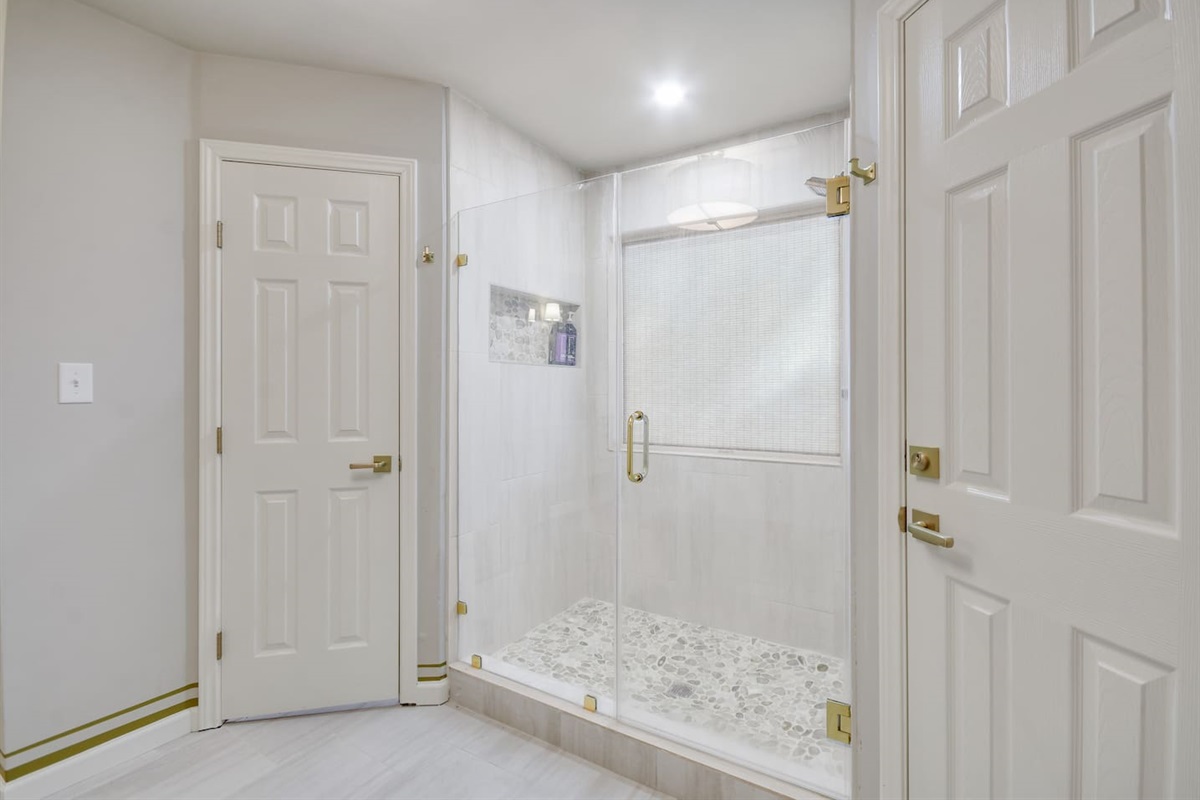 En Suite Primary Bath with Walk-in Shower