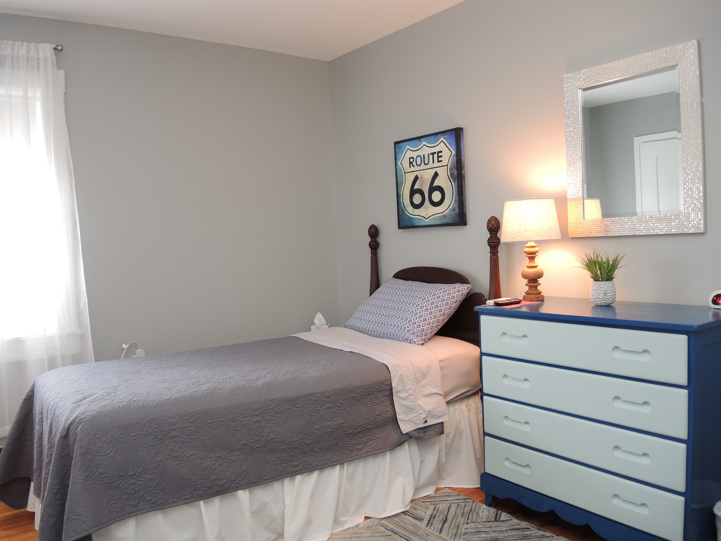 2nd floor Twin bedroom