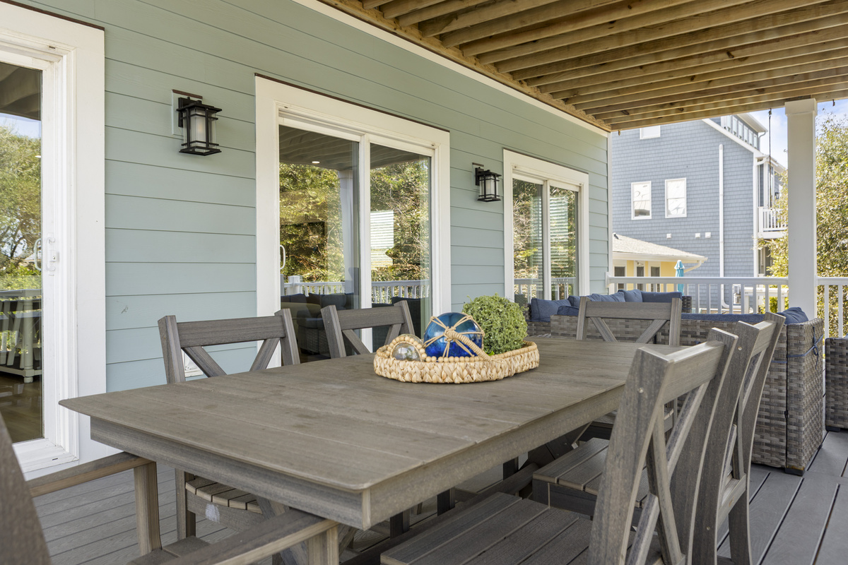 Indoor and outdoor dining!