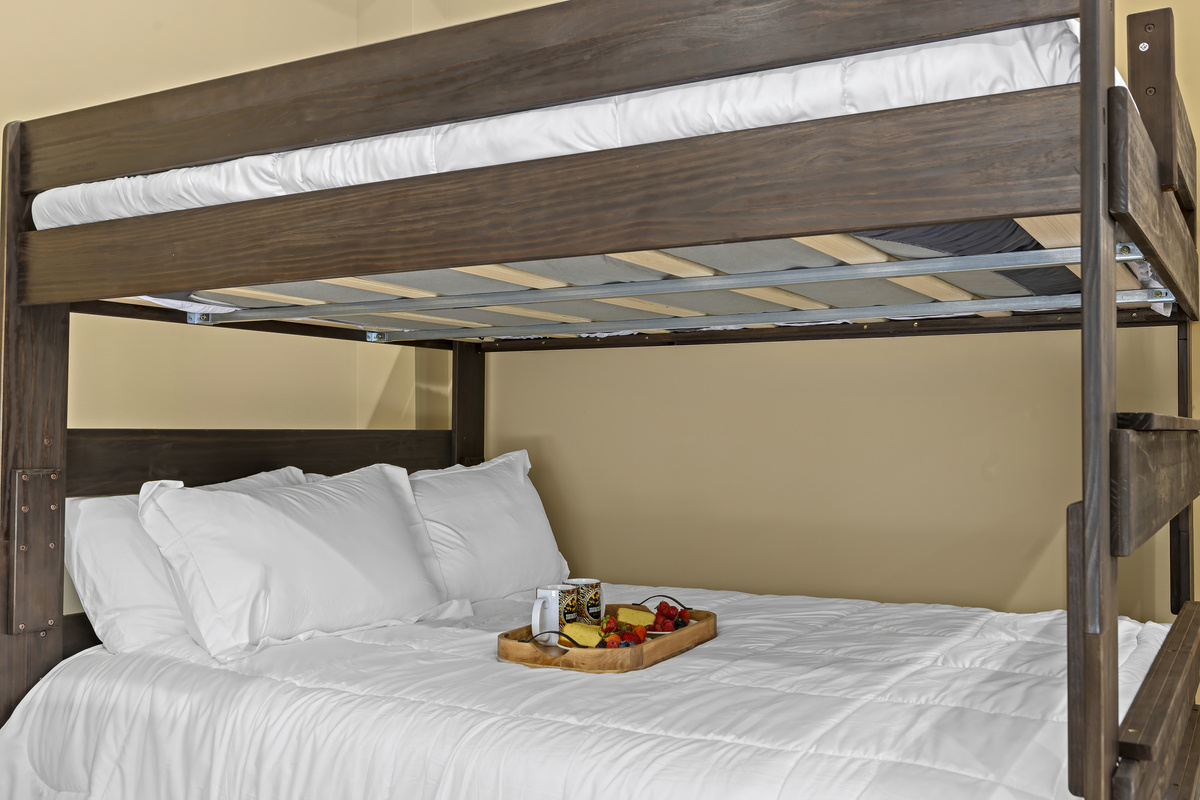 Bunk Room: Enjoy sweet dreams and breakfast in bed with this modern bunk setup!